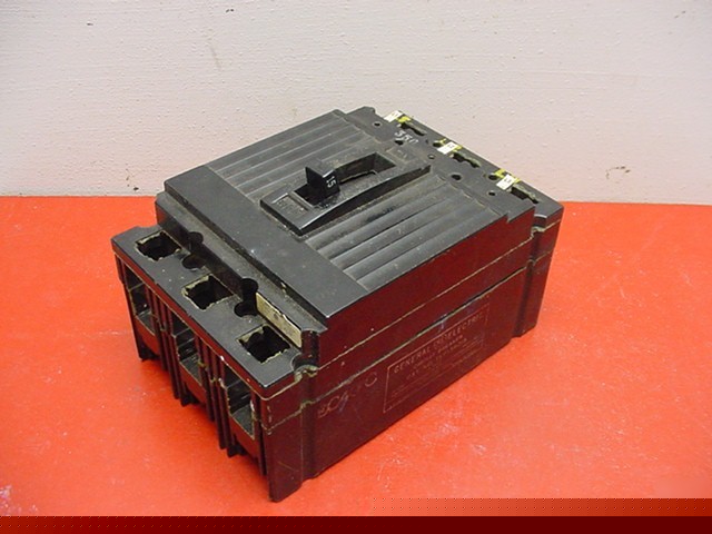 Ge TEF134015 3 pole 15 amp 480 volt ac circuit breaker