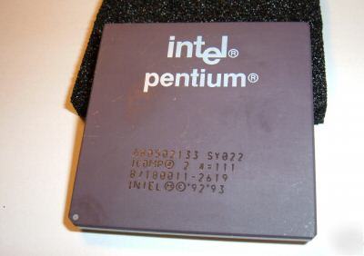 Intel pentium cpu: 133MHZ microprocessor free ship 