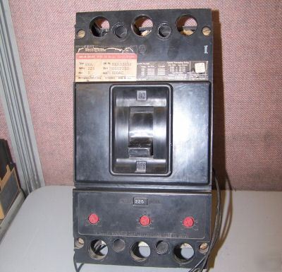 Westinghouse 225 amp circuit breaker HKA3225F shunt tri