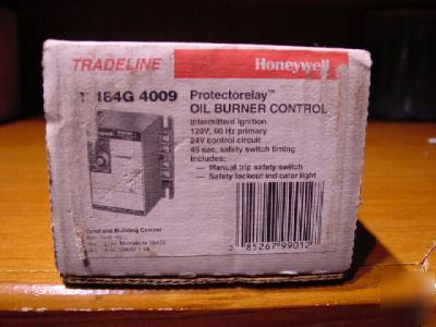 Honeywell R8184G 4009 oil burner control