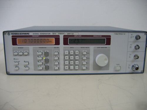 Rohde & schwarz r&s SMY02 signal generator, 2.08 ghz