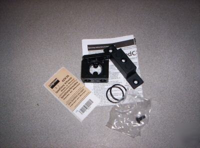 Speedair 4ZK36 speed clamp modular connector w/ mount 