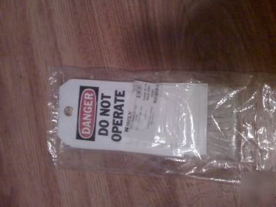 Brady danger do not operate lock out tags