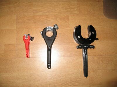 Aircraft precision tube cutters 