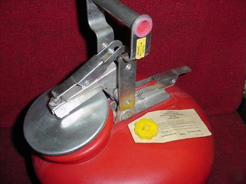 Justrite 2 gal safety gas can,lab,industrial,chemical