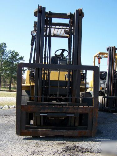 Caterpillar 8,000 lb solid pneumatic forklift truck
