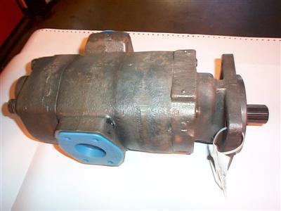 Commercial tandem hydraulic gear pump loaders