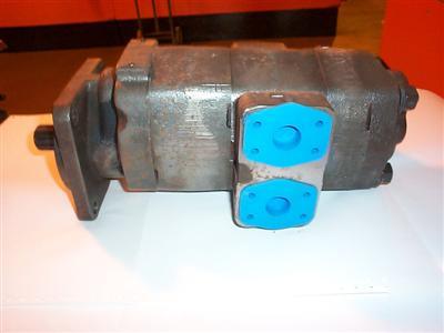 Commercial tandem hydraulic gear pump loaders