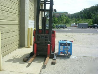 Raymond fork lift / reach truck/ order picker