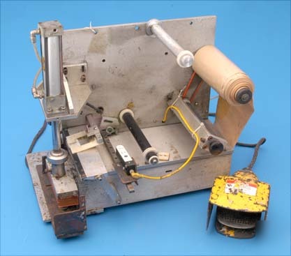 Quadrel model ii label applicator labeling system 2