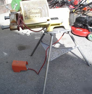 Wheatherhead t-300 field attachable hose end machine