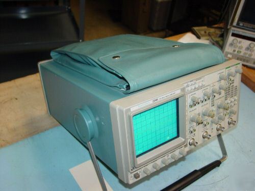 Tektronix 2246 100 mhz oscilloscope clean w/ P6131