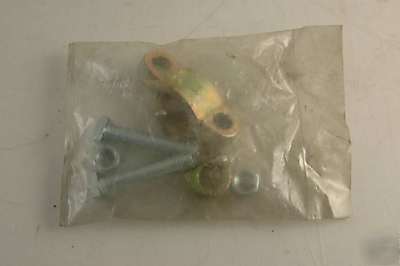 New 32 - parker 88DB-16 clamp double bolt - surplus see