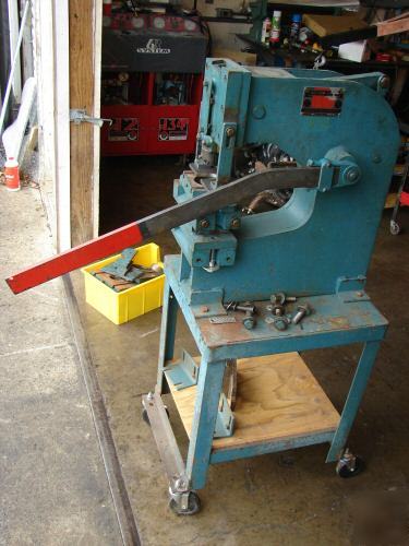 Pexto whitney model-32 hole punch 