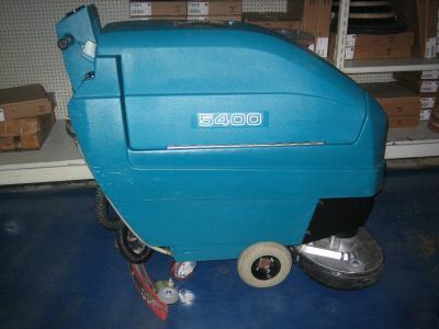 Tennant 5400 floor scrubber autoscrubber floor cleaner