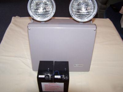 Lithonia two head emergency light cat#ELU3