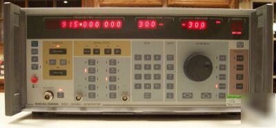 Racal-dana 9087 synthesized rf signal generator