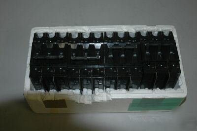 New carling switch 3 pole 25 amp breaker 277/480V qt. 4 