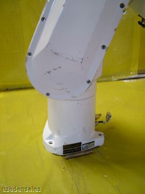 Staubli robot arm assembly RX60CR