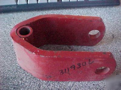 Feterl grain auger hitch clevis