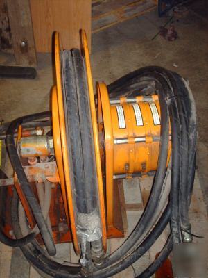 Hydraulic hose reel dual line w hose