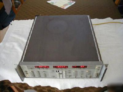 Wiltron 6647 programmable sweep generator w/options 