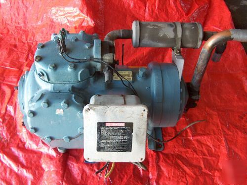Chiller compressor semi-hermetic carlyle tested 06EF265