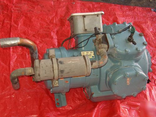 Chiller compressor semi-hermetic carlyle tested 06EF265