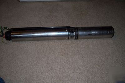 New deep submersible well pump 1 h.p. 4